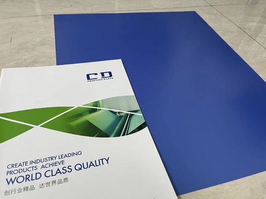 لوح CTP حراري أزرق مع وقت تحميض 25-30 ثانية ومصدر ضوء حساس 830 نانومتر للطباعة عالية الدقة