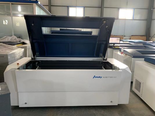 ± 5 ميكرو متكررة الصفيحة الحرارية الكمبيوتر إلى الصفيحة آلة للتخزين الداخلي المستقر في درجة حرارة ثابتة 20 درجة مئوية