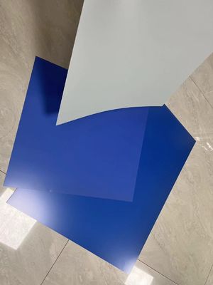 مصدر الضوء الحساس 830nm صفيحة CTP مزدوجة الطبقة للضوء الأصفر الآمن مكاسب نقطة ≤10% مقاس 0.15mm إلى 0.40mm