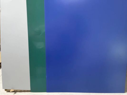 1650 * 1350mm الحجم الأقصى لوحة CTP الحرارية مع 50000-200000 نسخة تشغيل الطول ومعالجة ضوء النهار